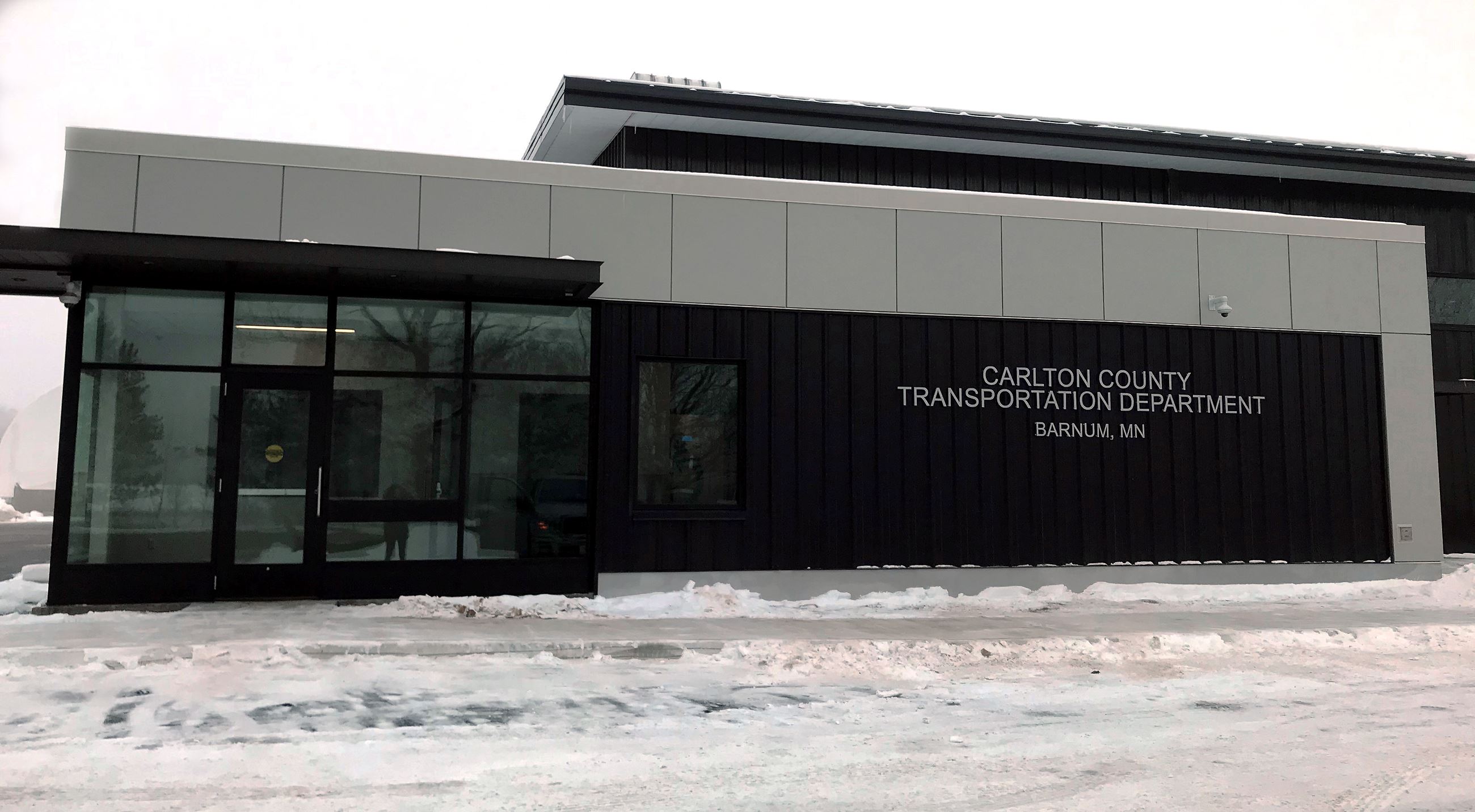 Barnum Garage picture of front of building (JPG)